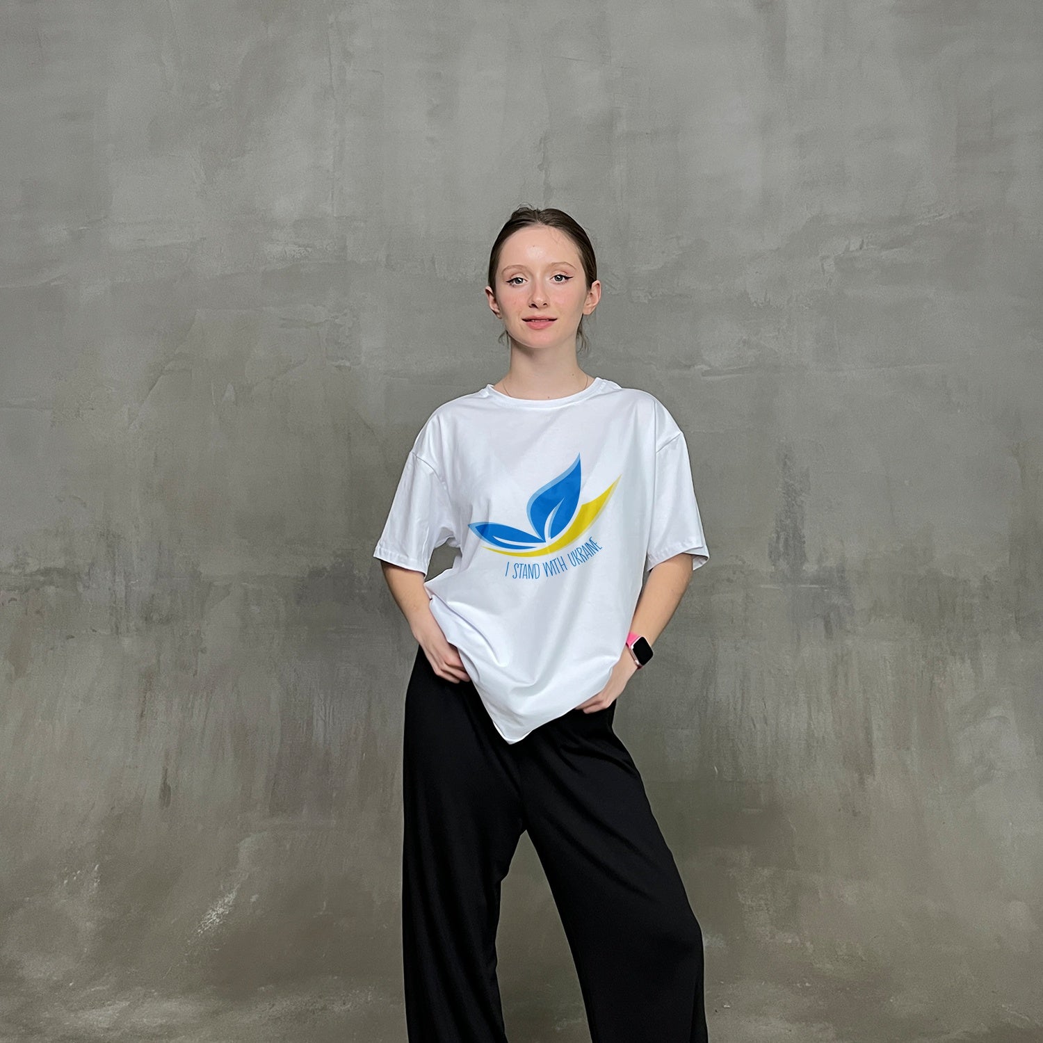 Жіноча футболка "I stand with Ukraine"